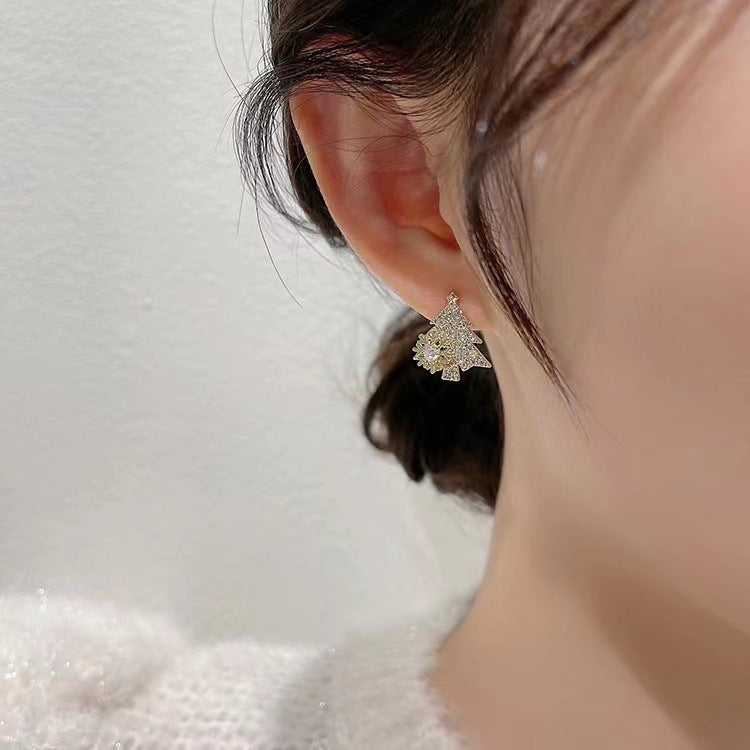 Rotatable Christmas Tree Earrings Shiny Rhinestone Snowflake Stud Earring New Year Xmas Festival Ear Jewelry Gifts Autumn And Winter Rotatable Christmas Tree Earrings Shiny Rhinestone Snowflake Stud Earring New Year Xmas Festival Ear Jewelry Gifts Autumn And Winter